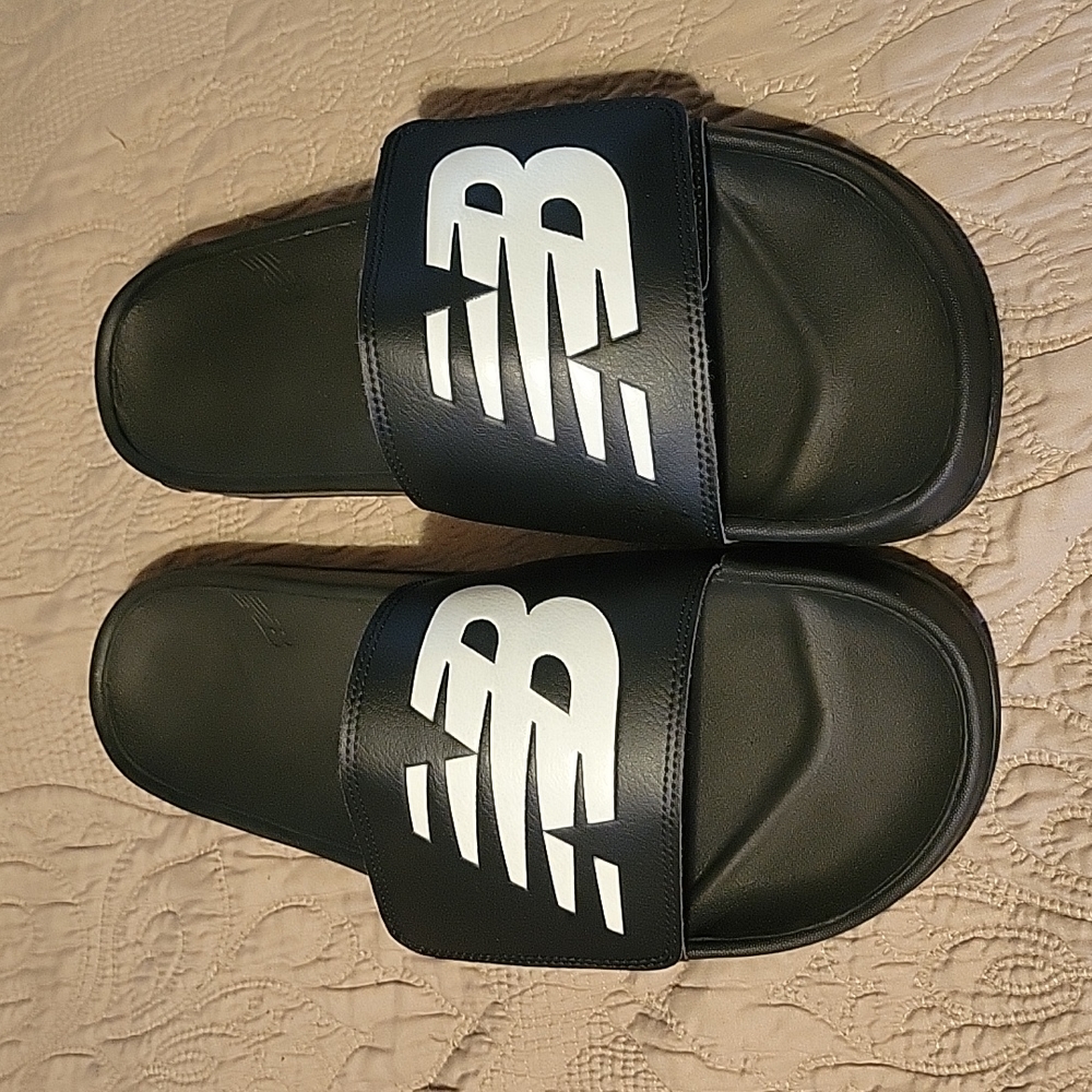 New balance men slide size 15
